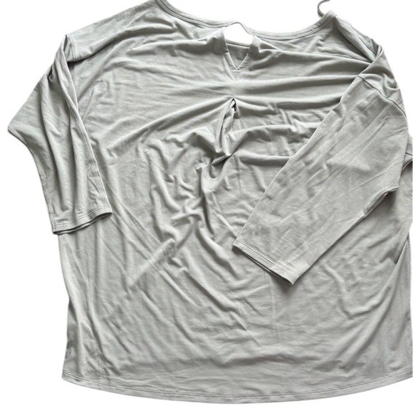 ATHLETA Sage Green Boat Neck Pleated Cutout Back 3/4 Sleeve Knit Top Size xl - Picture 2 of 2